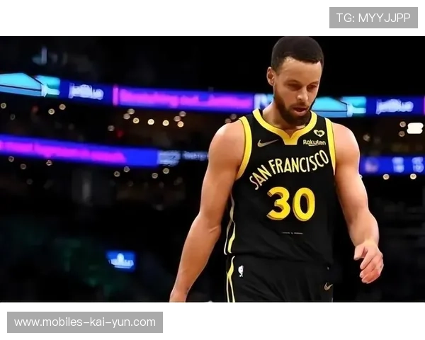 库里以一己之力拉开比分差距，勇士占优