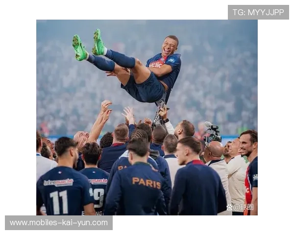 皇家马德里前插成功，姆巴佩直面门将