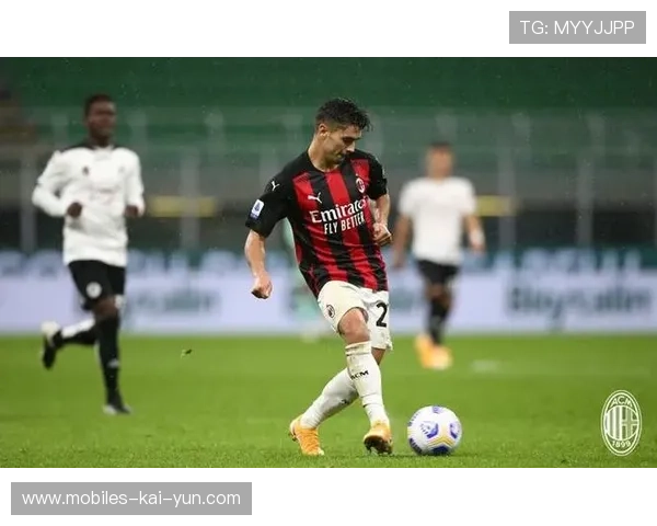 莱奥单刀破网AC米兰锁定三分 莱奥单刀破网AC米兰锁定三分